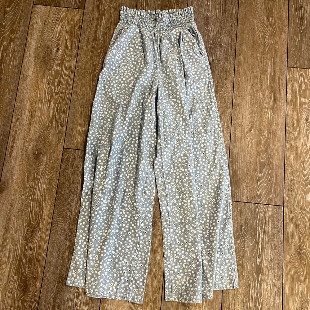 American Eagle flowy dress pants